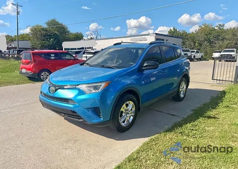 2018 Toyota Rav4 Le z USA, uszkodzony, nr VIN JTMZFREV9JD122493